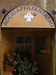 Ghostly pizza in the back streets of Rome